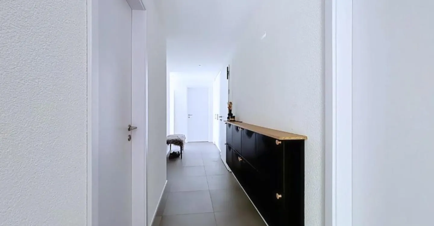 Bright 4.5 Room Apartment - Photo 10 of 10