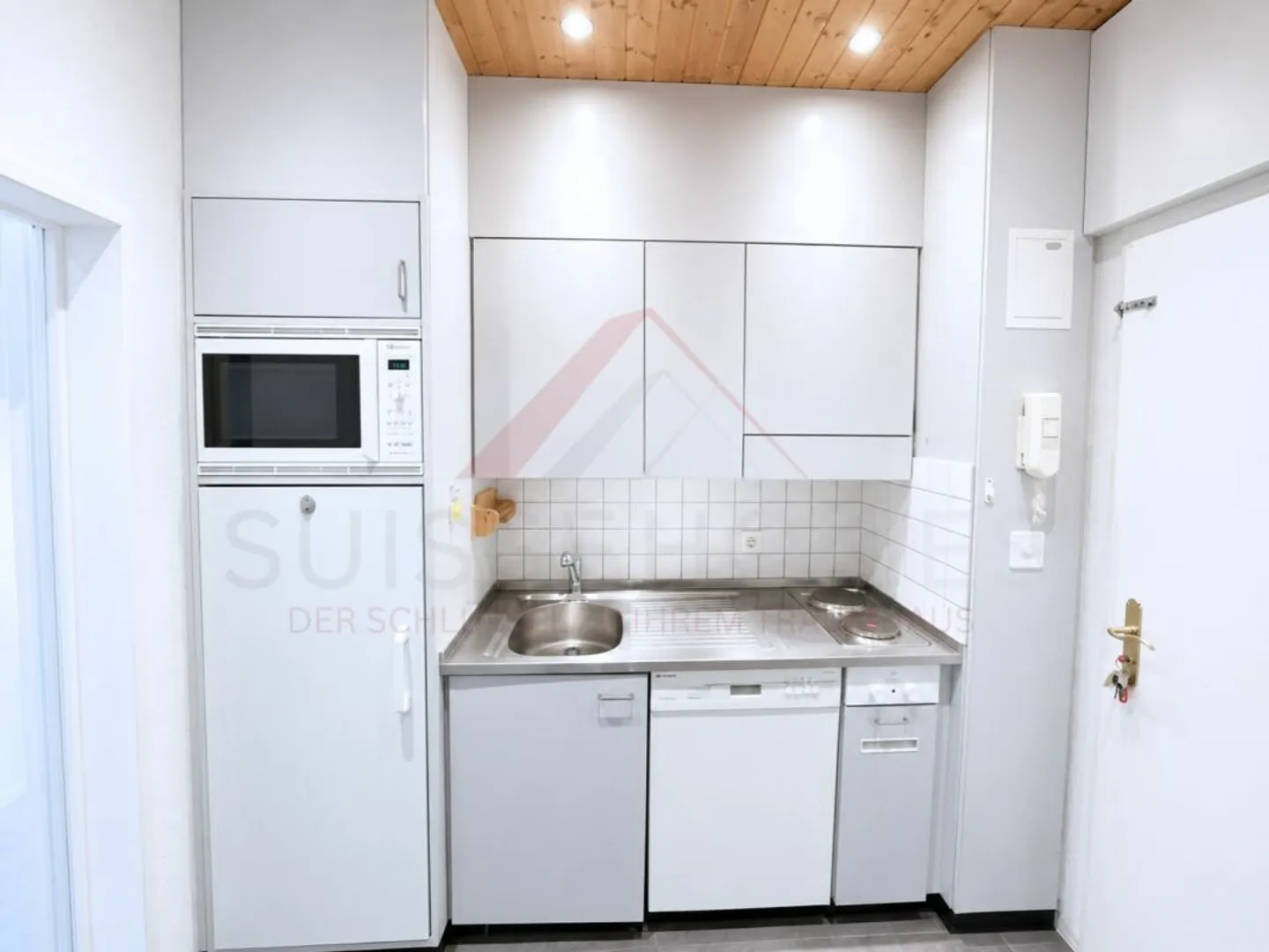 Spacious 1.5-room studio with approx. 60 m², balcony and lift in 4654 Lostorf - Photo 4 of 8