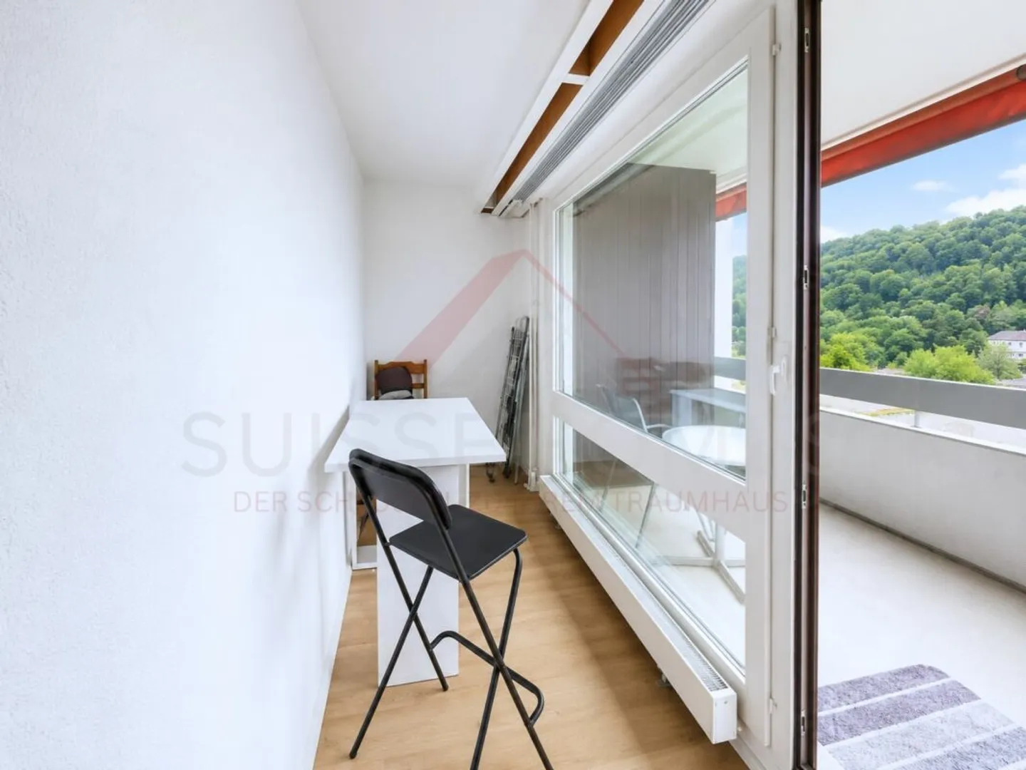 Spacious 1.5-room studio with approx. 60 m², balcony and lift in 4654 Lostorf - Photo 6 of 8