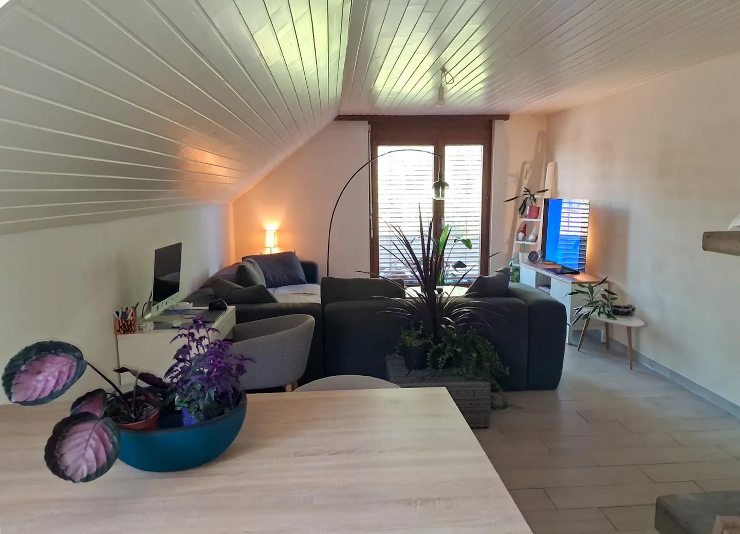 Top Floor 3.5 Rooms - Photo 4 of 11