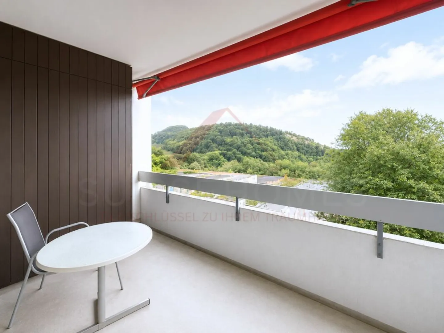 Spacious 1.5-room studio with approx. 60 m², balcony and lift in 4654 Lostorf - Photo 7 of 8