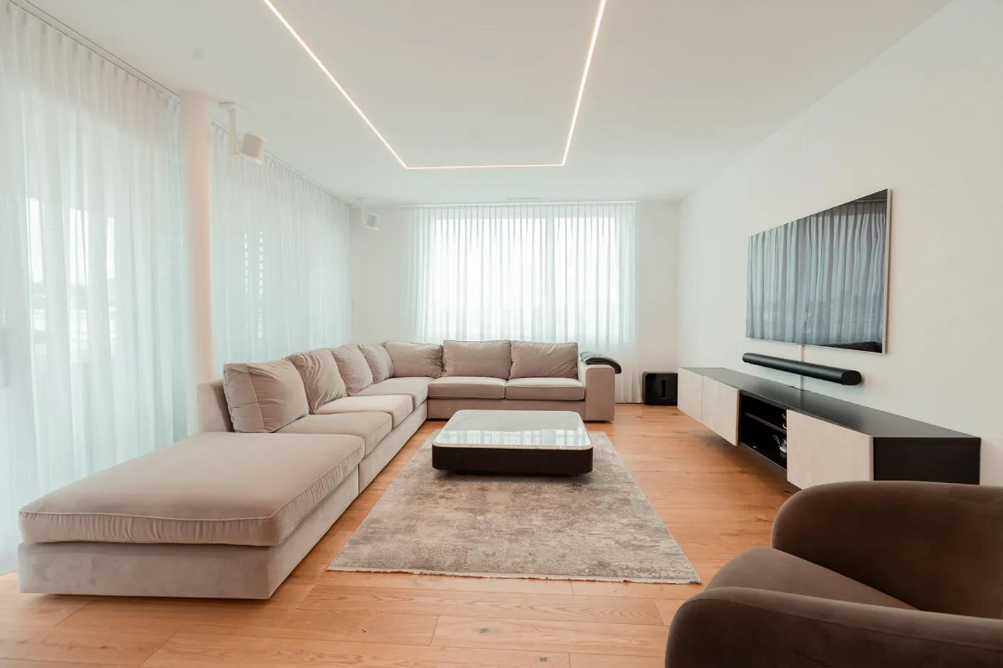 Exclusive 4.5-room apartment - Photo 2 of 11