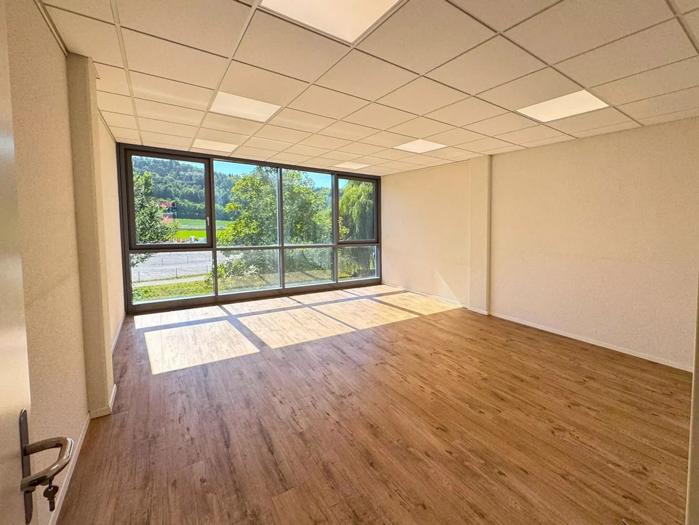 Geräumige Bürofläche in Urdorf - Foto 5 von 11