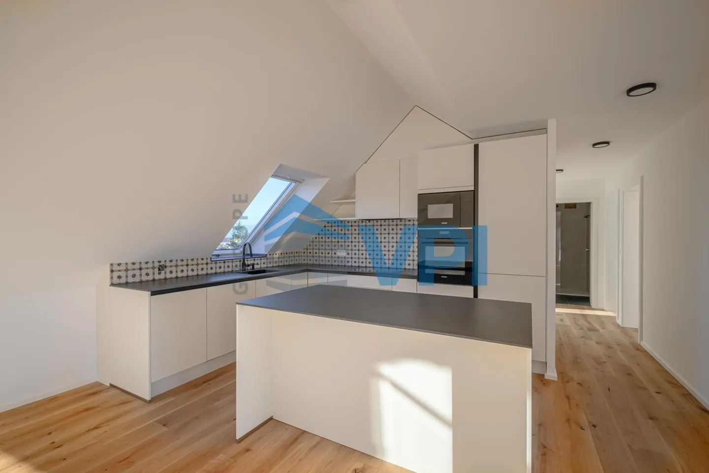 Appartamento in vendita - Foto 2 di 11