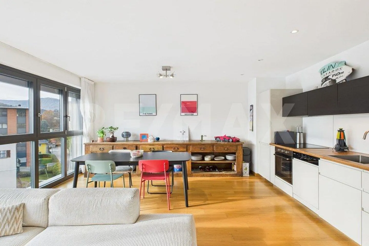 Appartamento moderno con vista lago - Foto 3 di 13