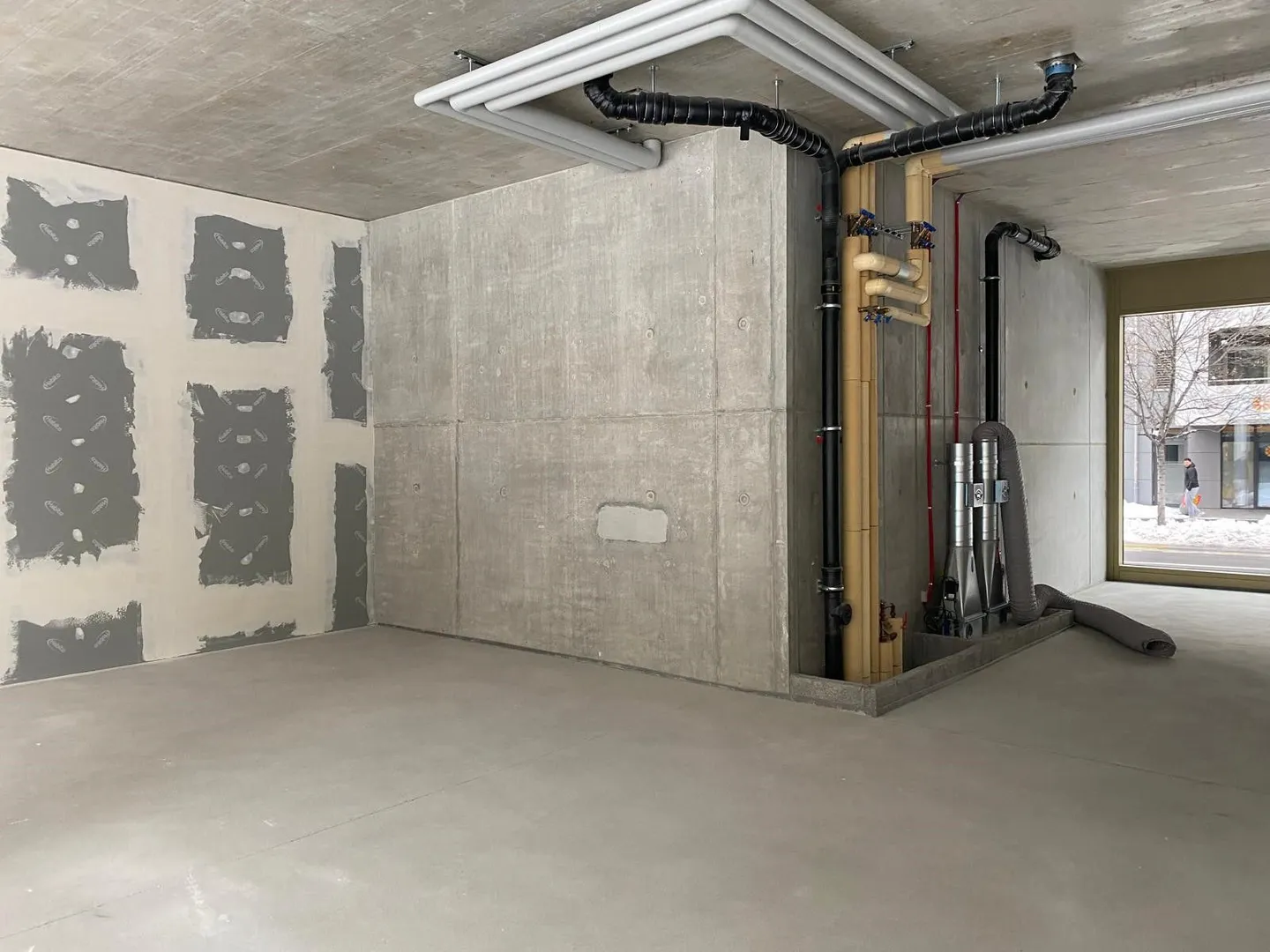 SENSATIONAL 3 MONTHS RENT FREE New Commercial Property in Sion - Photo 7 of 11