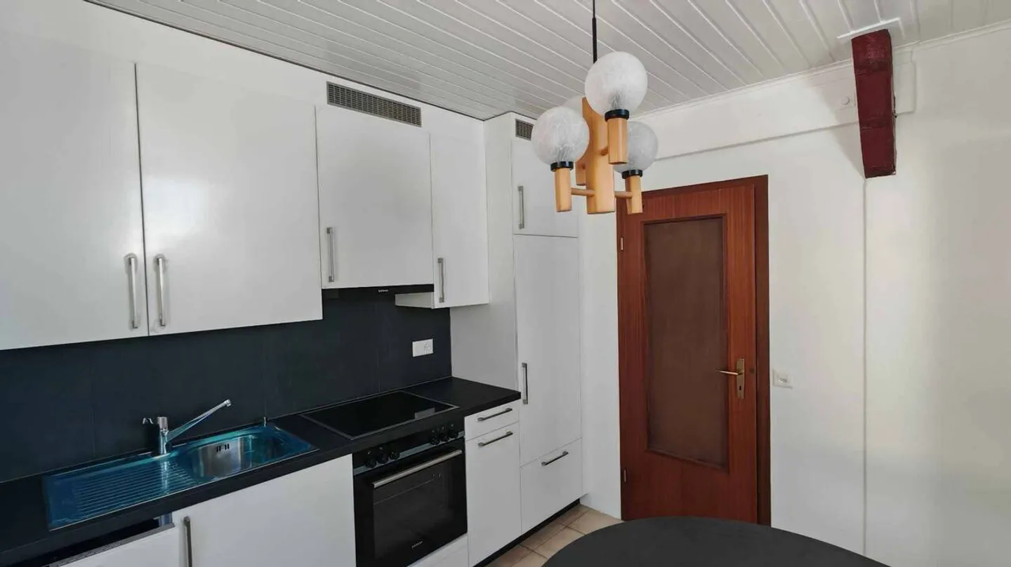 Appartamento in affitto - Foto 10 di 12