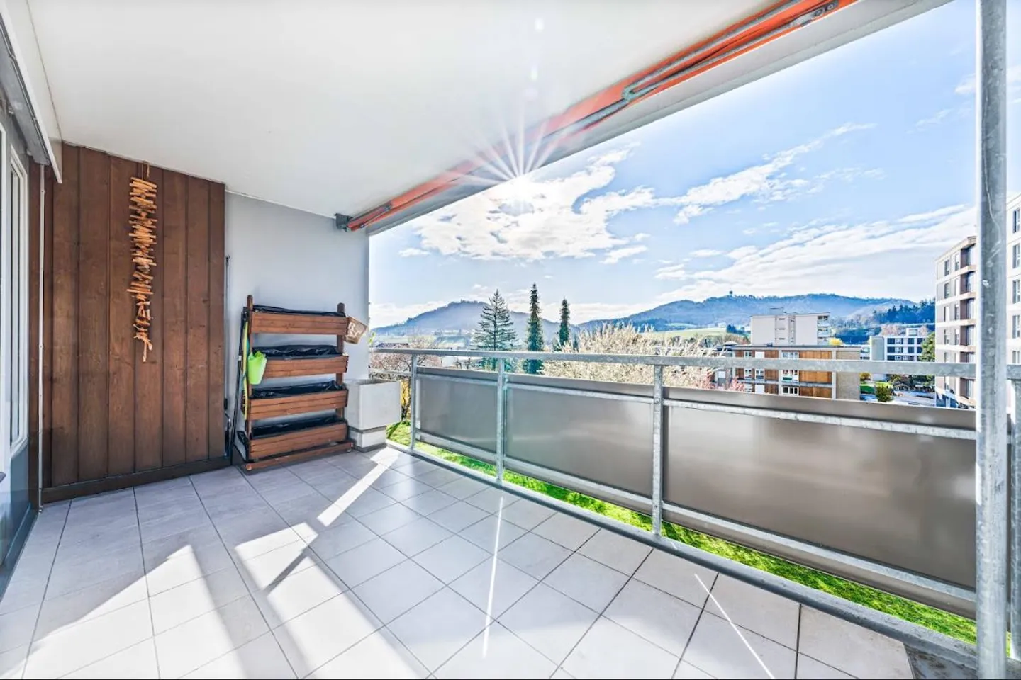 Grosszügige Wohnung mit modernem Ausbau - Foto 9 von 11