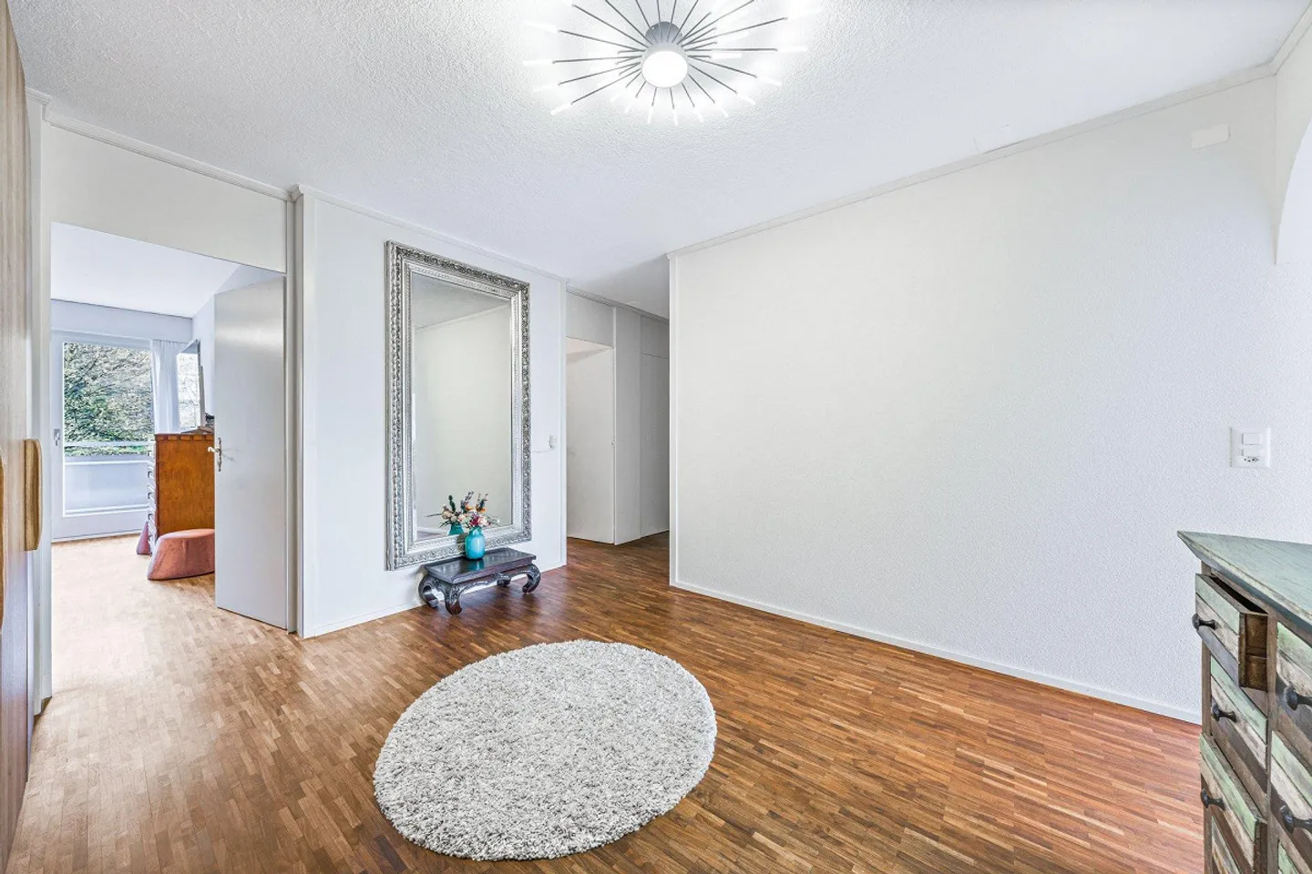 Grosszügige Wohnung mit modernem Ausbau - Foto 6 von 11