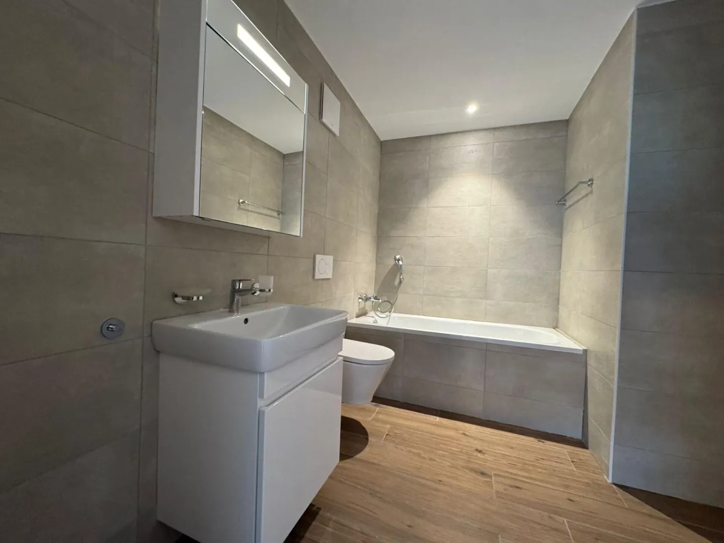 Modernes Erdgeschoss-Apartment - Foto 5 von 9