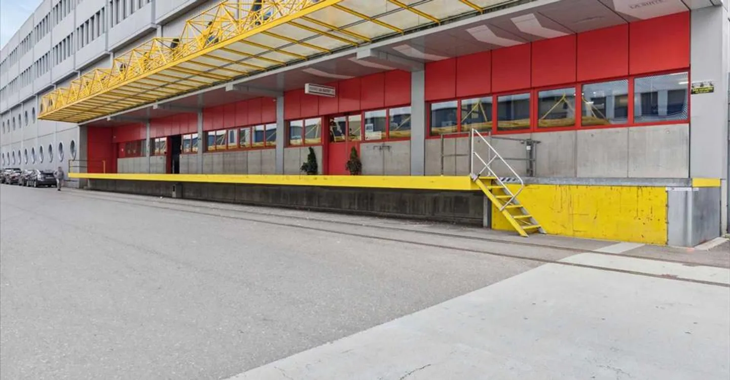 Mischgenutztes Gebäude mieten - Foto 9 von 10