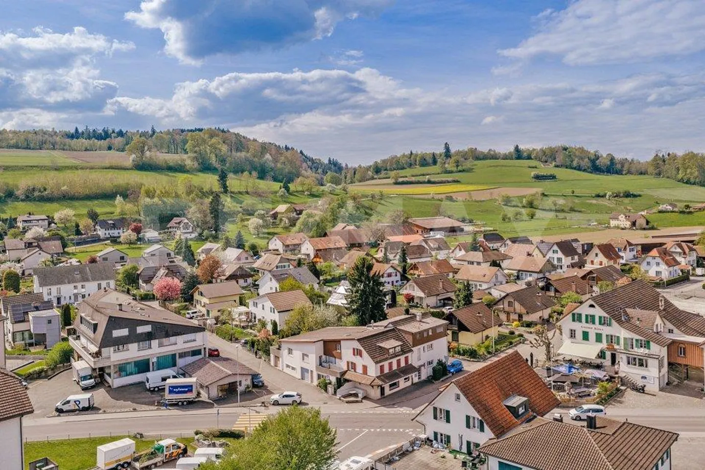 Mehrfamilienhaus mit Potenzial - Foto 1 von 11