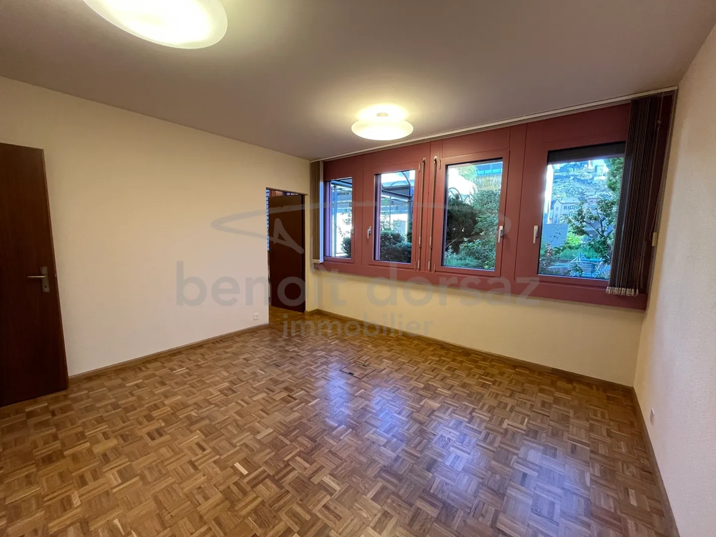 Büro 4.5 Zimmer - Foto 1 von 8