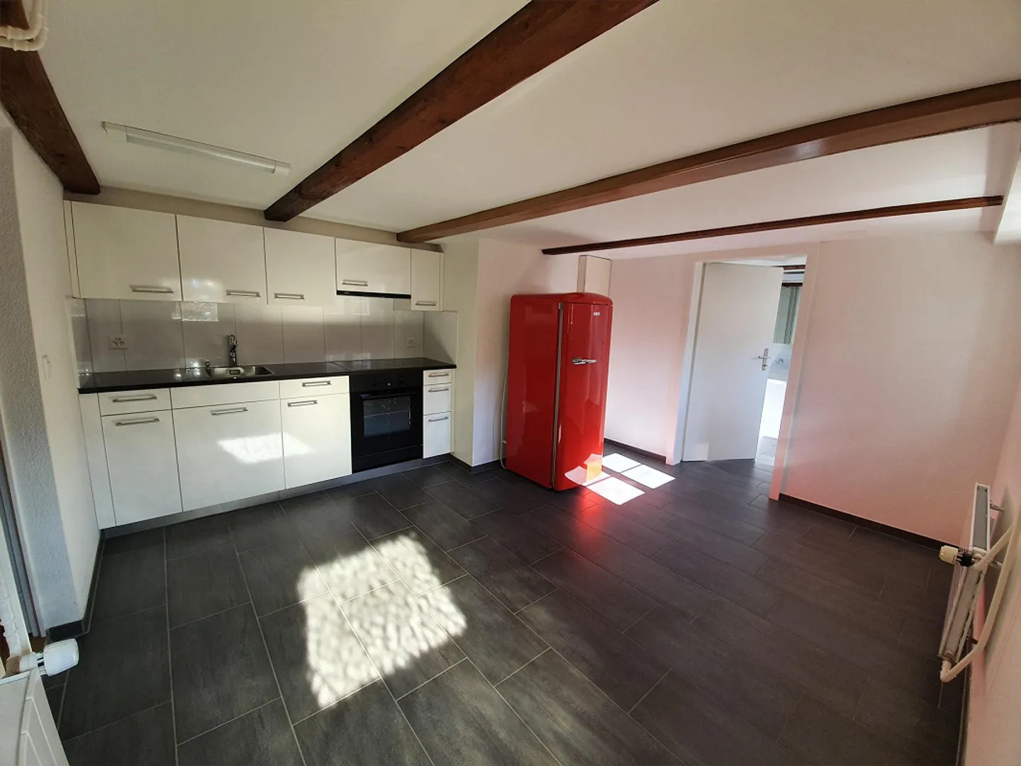 Charming 1.5 Room Apartment in Escholzmatt - Photo 2 of 7