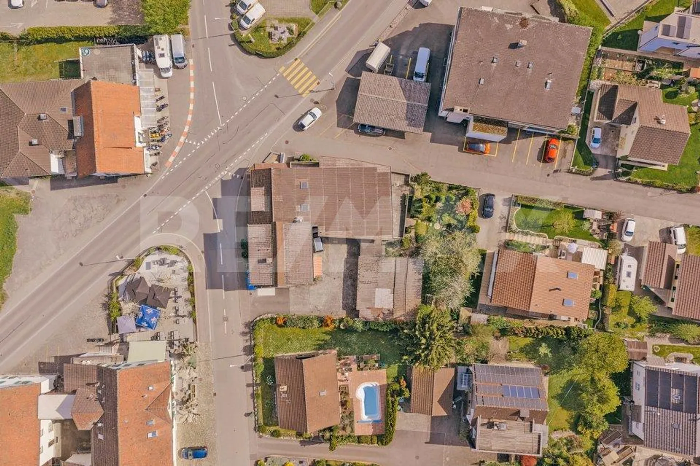 Mehrfamilienhaus mit Potenzial - Foto 3 von 11
