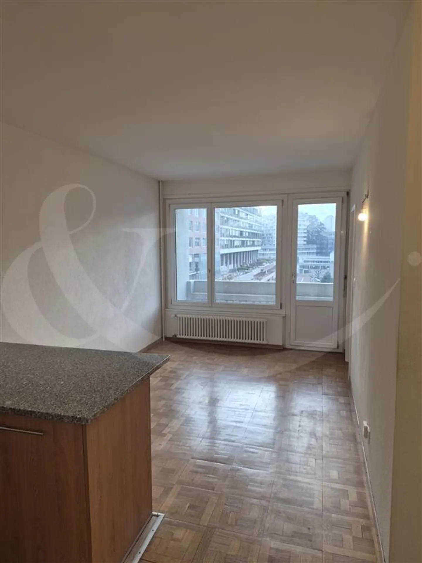 1-room apartment - Photo 2 of 6