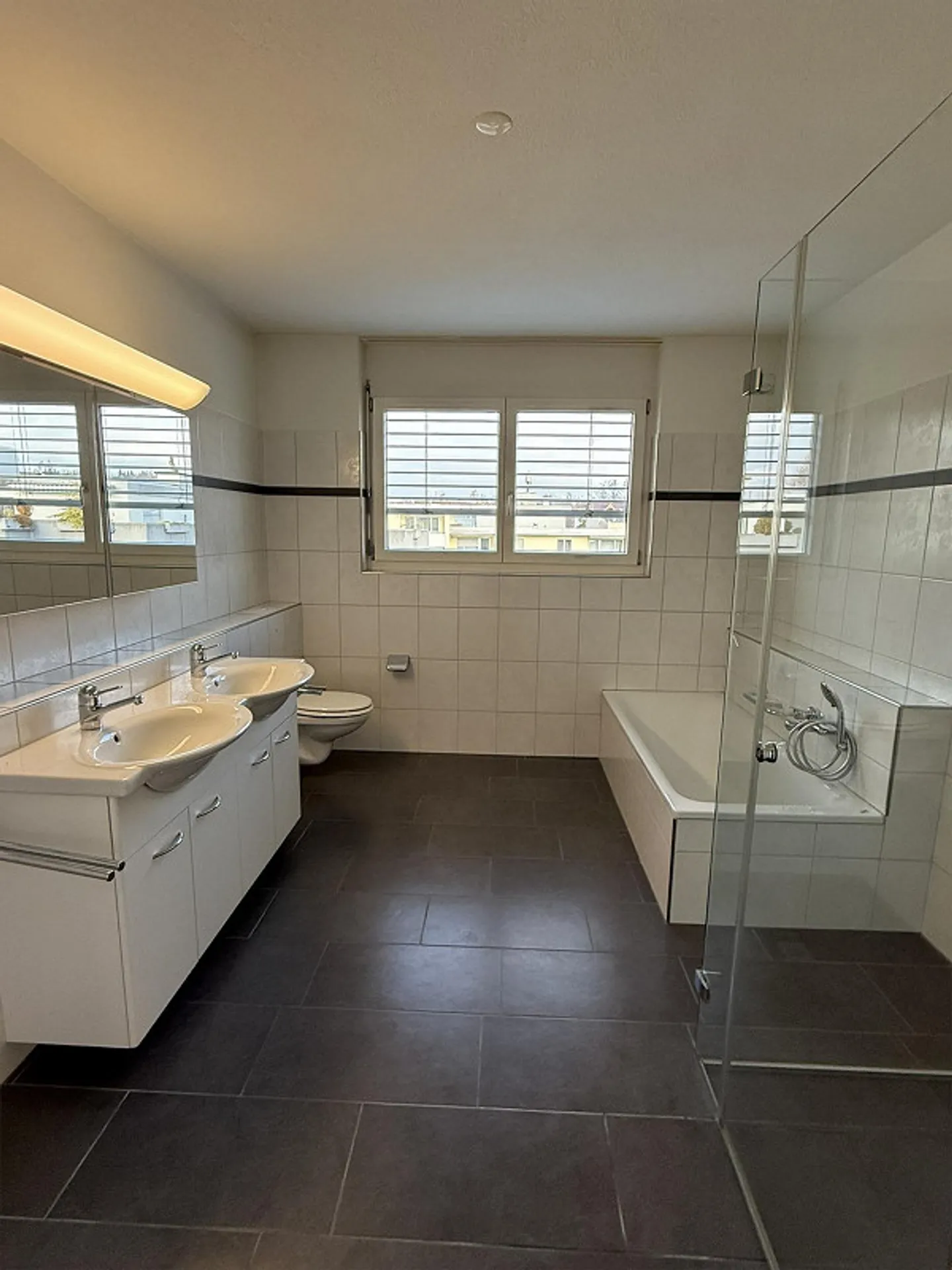 Appartamento mansardato di 4,5 locali (148 m2) nel centro di Jona SG - Foto 6 di 7