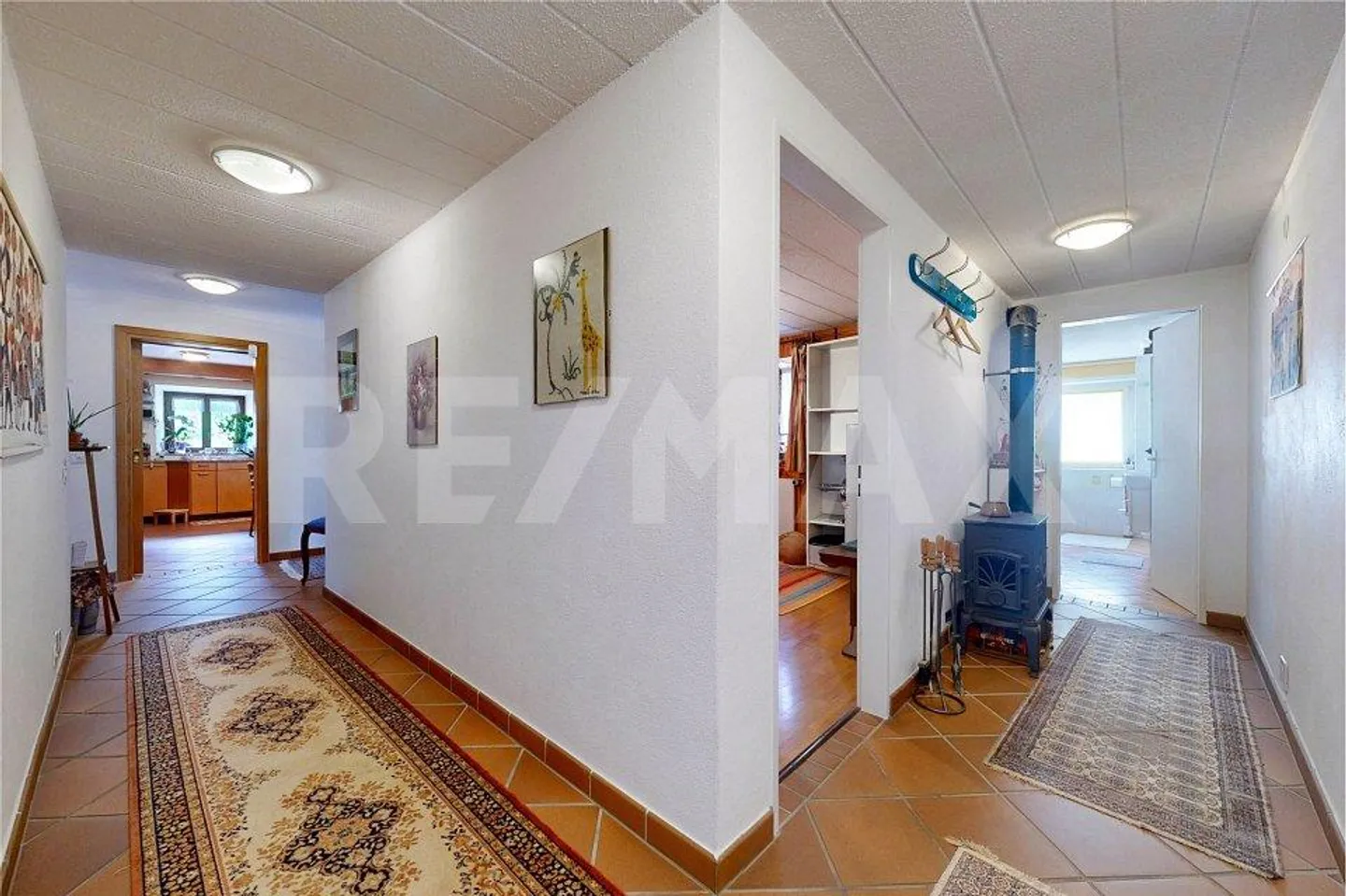 Spacious Mountain Apartment - Photo 6 of 13