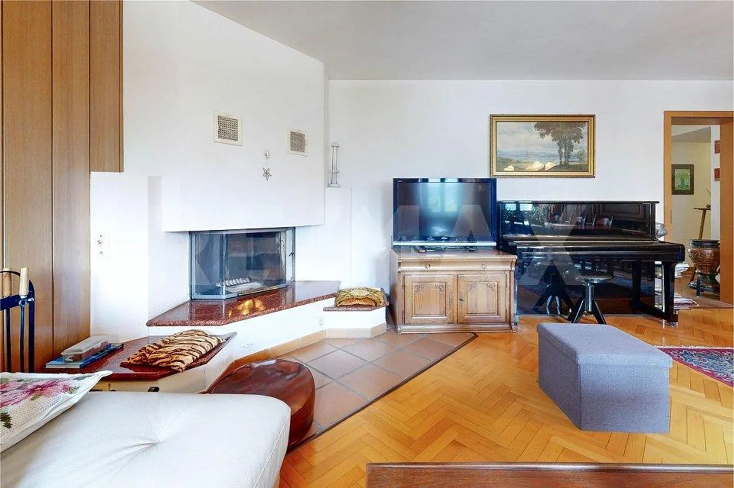Spacious Mountain Apartment - Photo 9 of 13