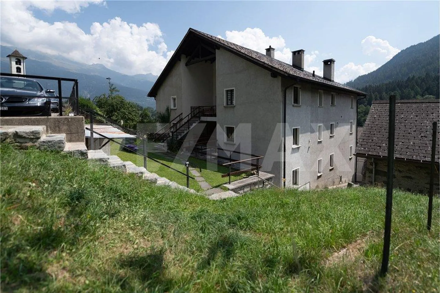 Spacious Mountain Apartment - Photo 3 of 13