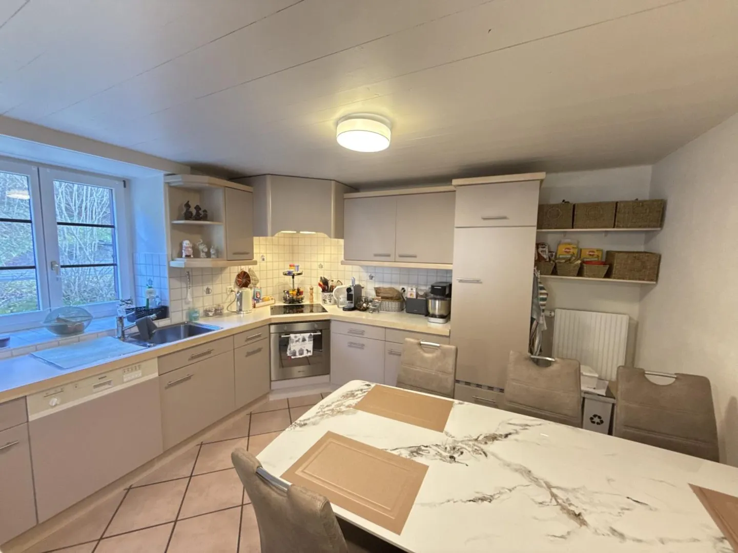 Exclusive Ground-Floor Apartment - Photo 2 of 13