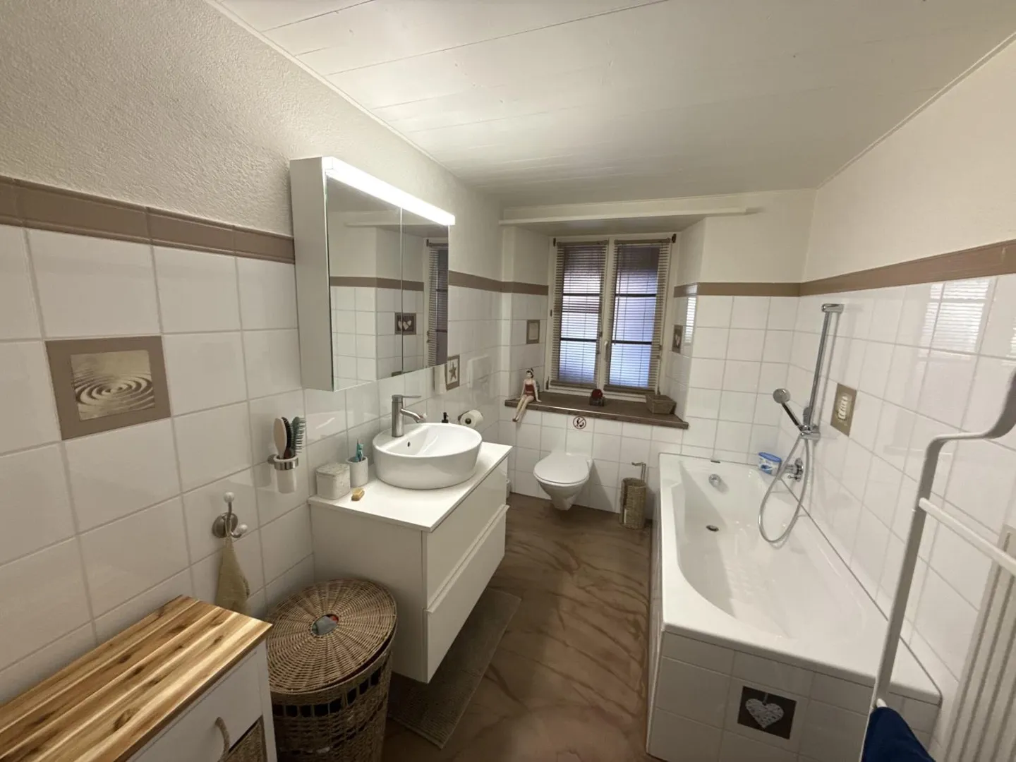 Exclusive Ground-Floor Apartment - Photo 10 of 13
