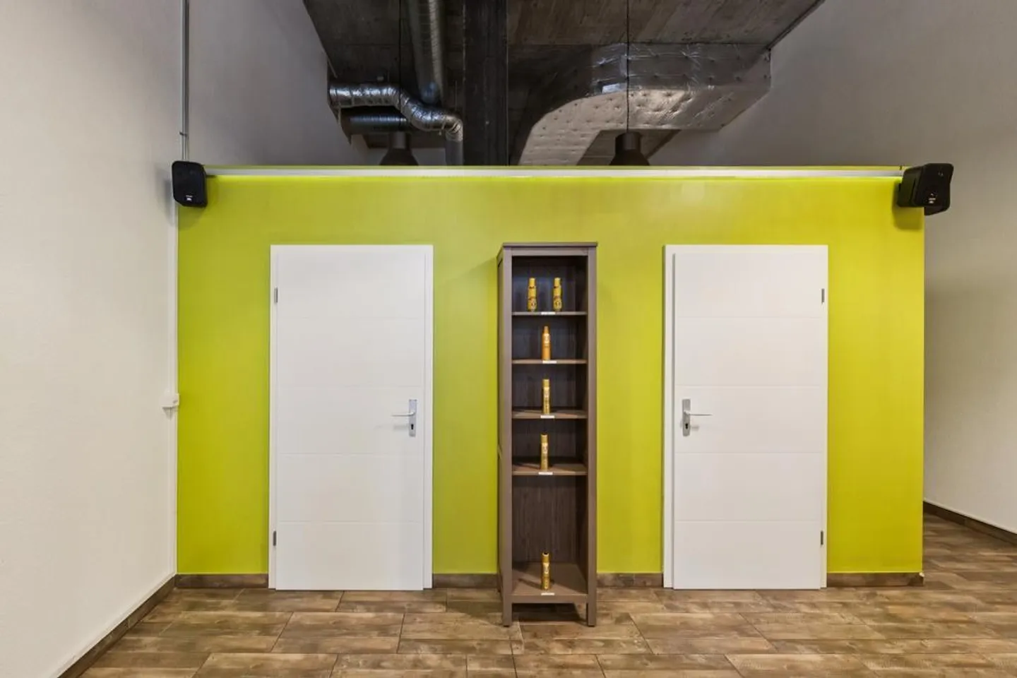 Attractive and well-frequented commercial space for your business - Photo 7 of 9