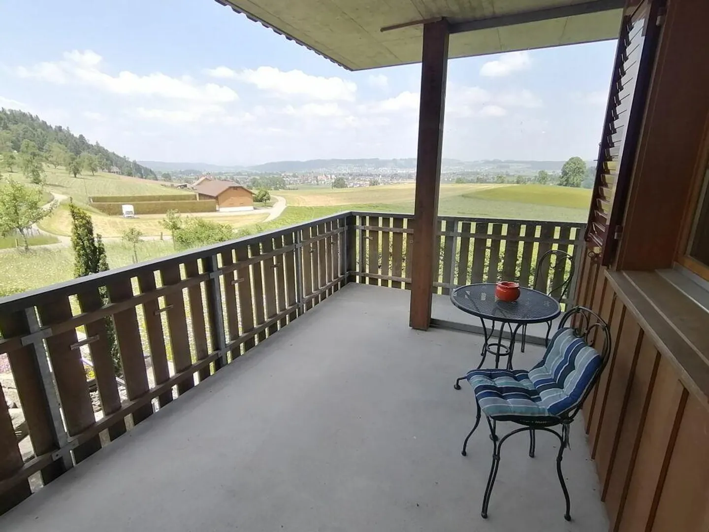 3.5-room apartment with breathtaking views - Photo 8 of 10