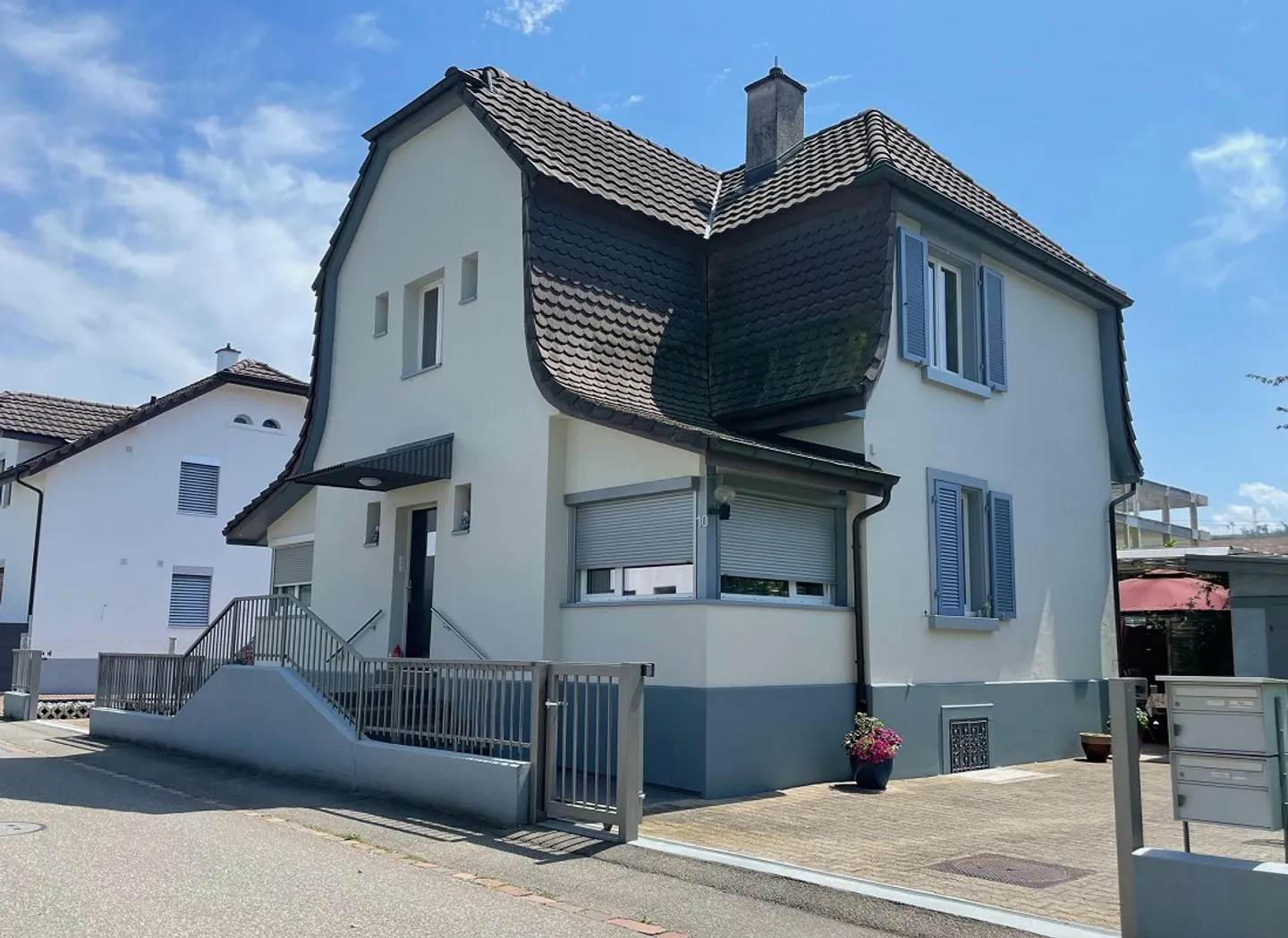 Casa unifamiliare indipendente con 6,5 stanze a Pratteln - Foto 1 di 22
