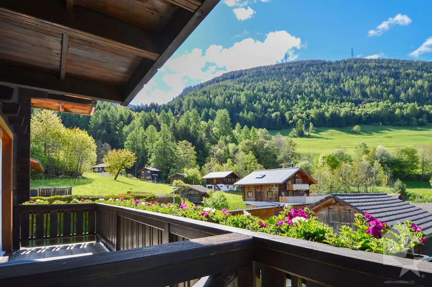 Edificio residenziale perfettamente mantenuto per uso flessibile - Foto 9 di 21