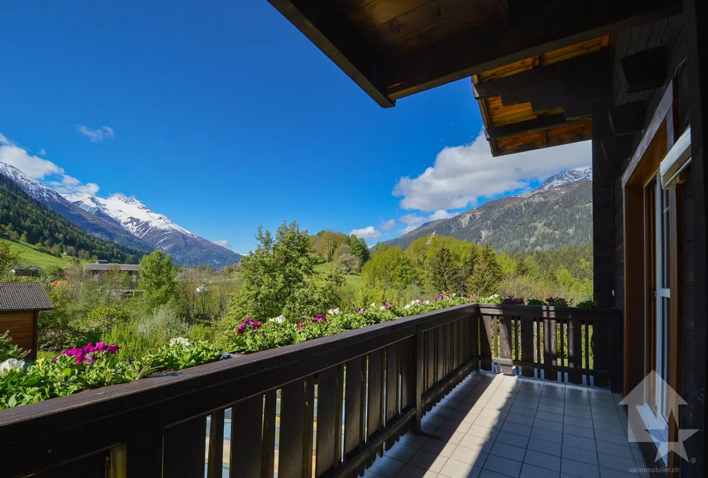 Edificio residenziale perfettamente mantenuto per uso flessibile - Foto 10 di 21