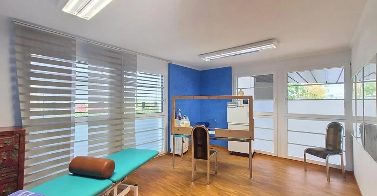 Beautiful administrative space ideally located - Photo 3 of 5