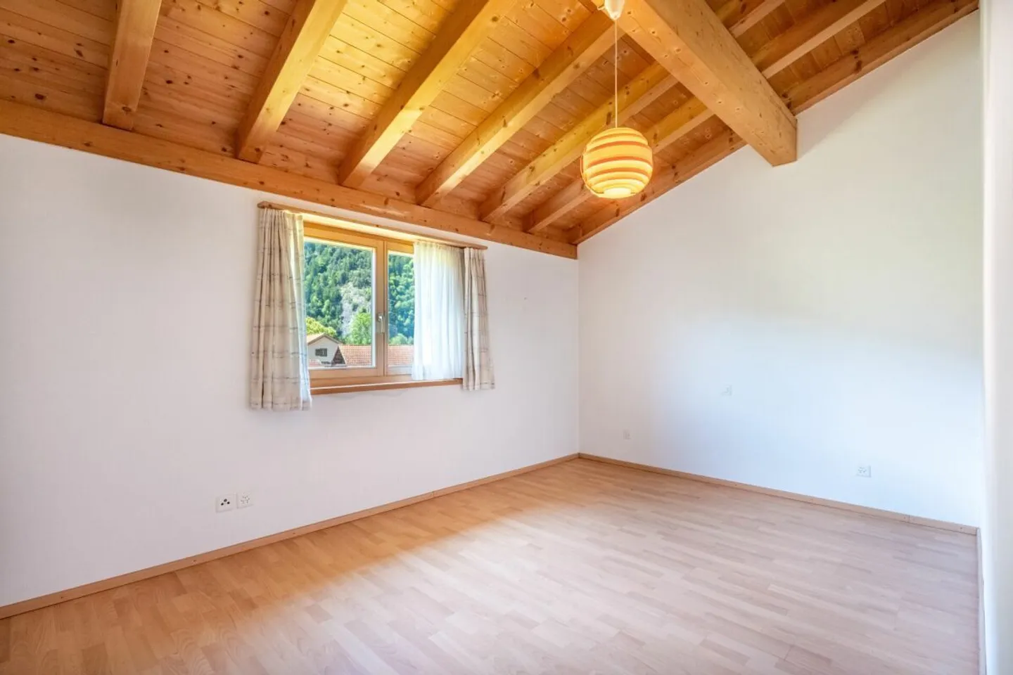 Charming 4.5-room detached house - Photo 4 of 18
