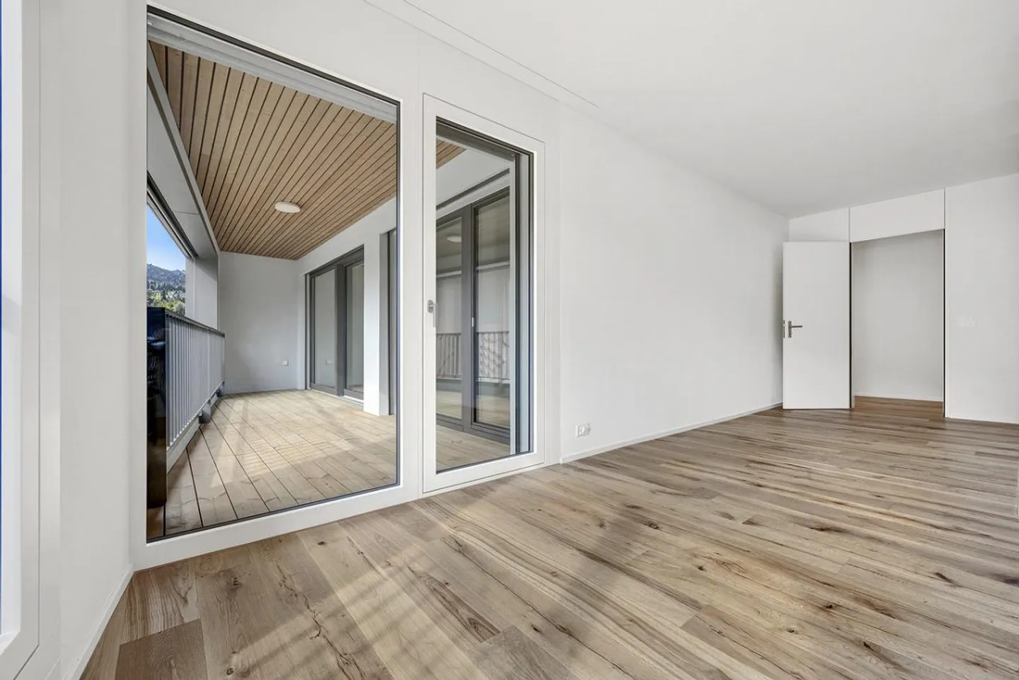 Modernes Apartment mit atemberaubendem Blick - Foto 5 von 17