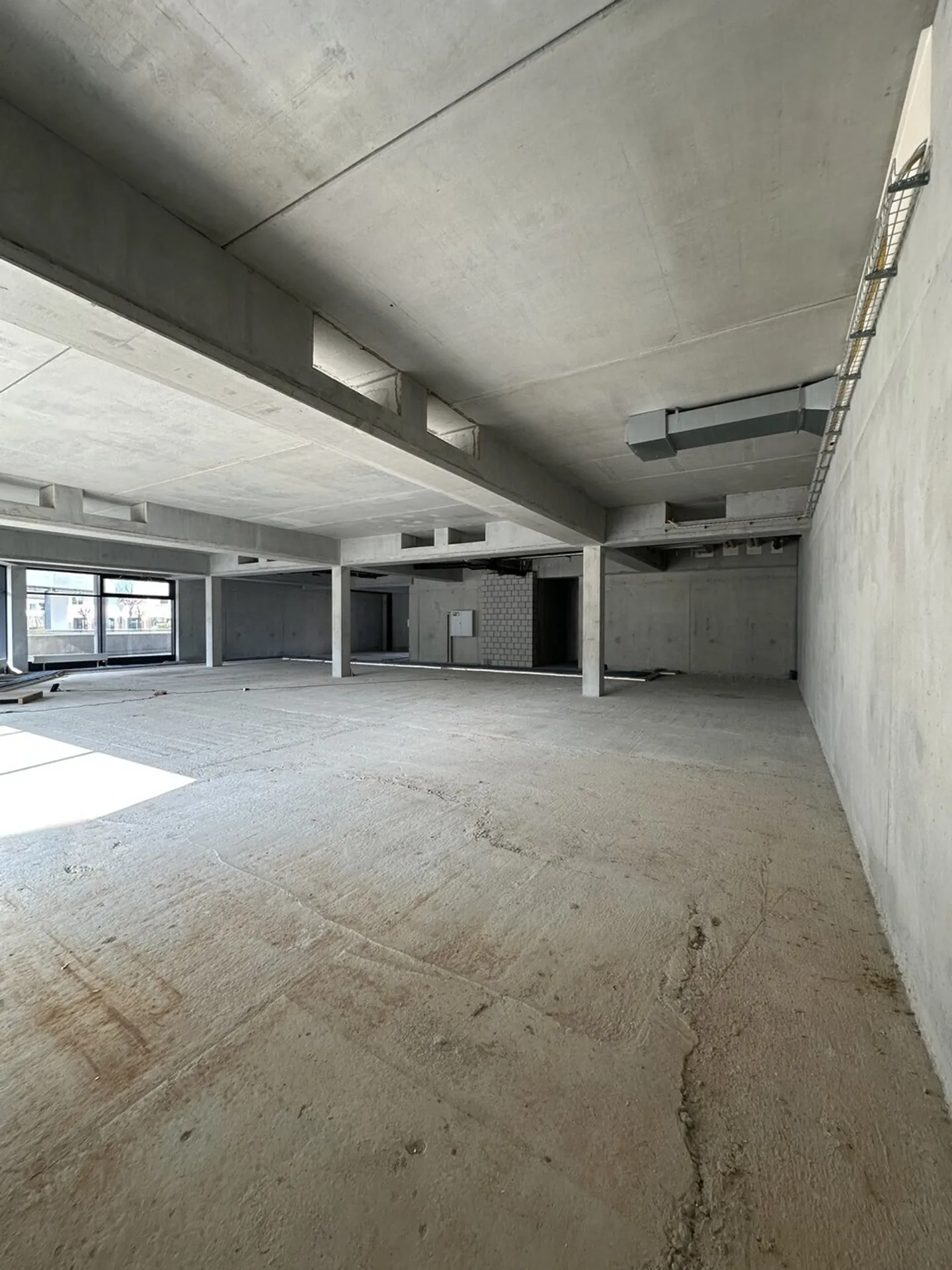 Attraktive Gewerbefläche in Studen - Foto 6 von 6