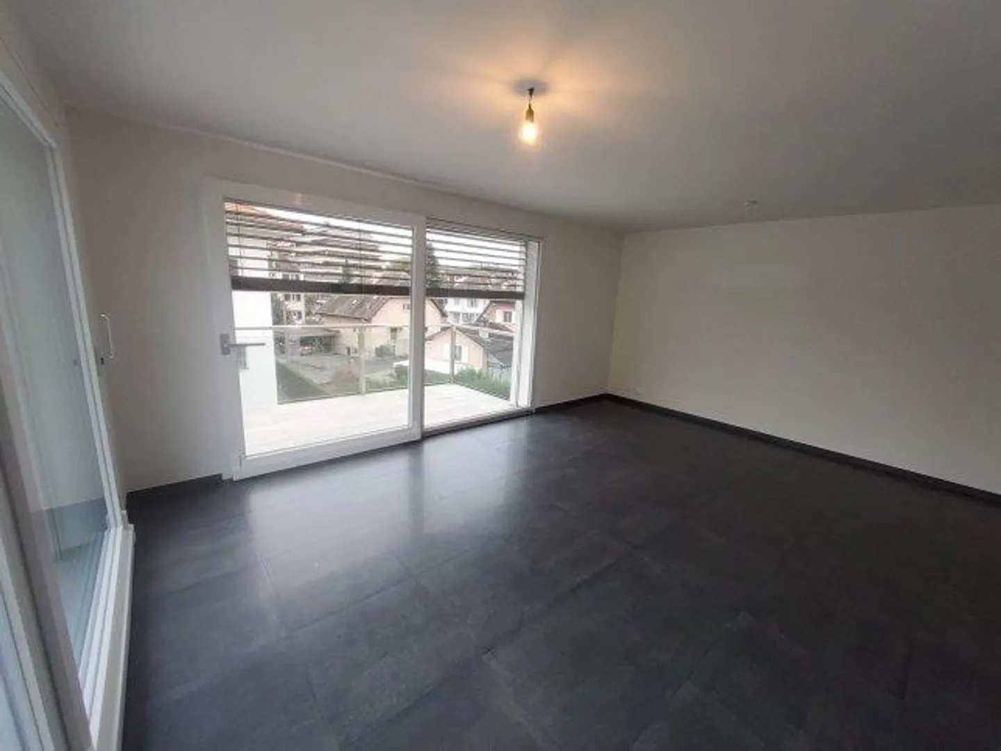 Modern 2.5 Room Apartment - Photo 2 of 4