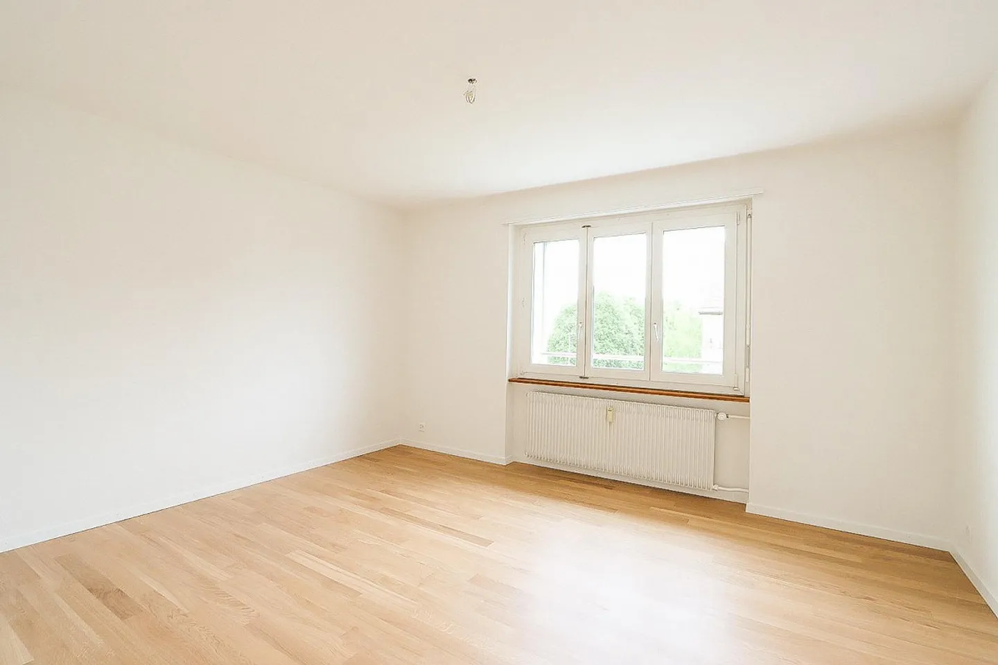 Appartement moderne dans un quartier calme - Photo 3 sur 8