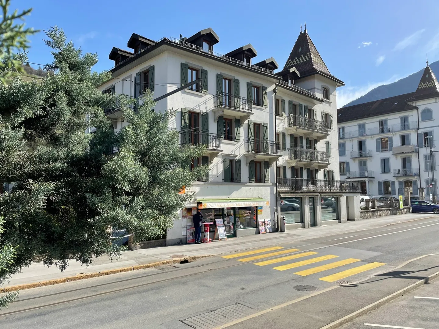 3.5 pces avec cachet à 2 pas du centre ville - Foto 7 von 8