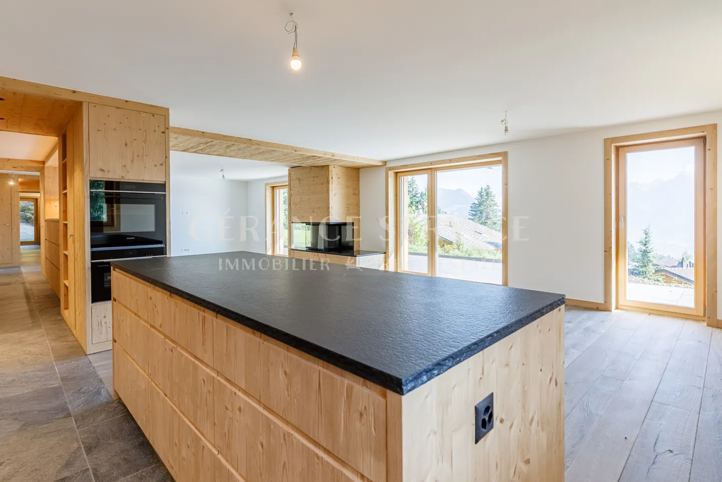 Athena - duplex with garden - Photo 6 of 13