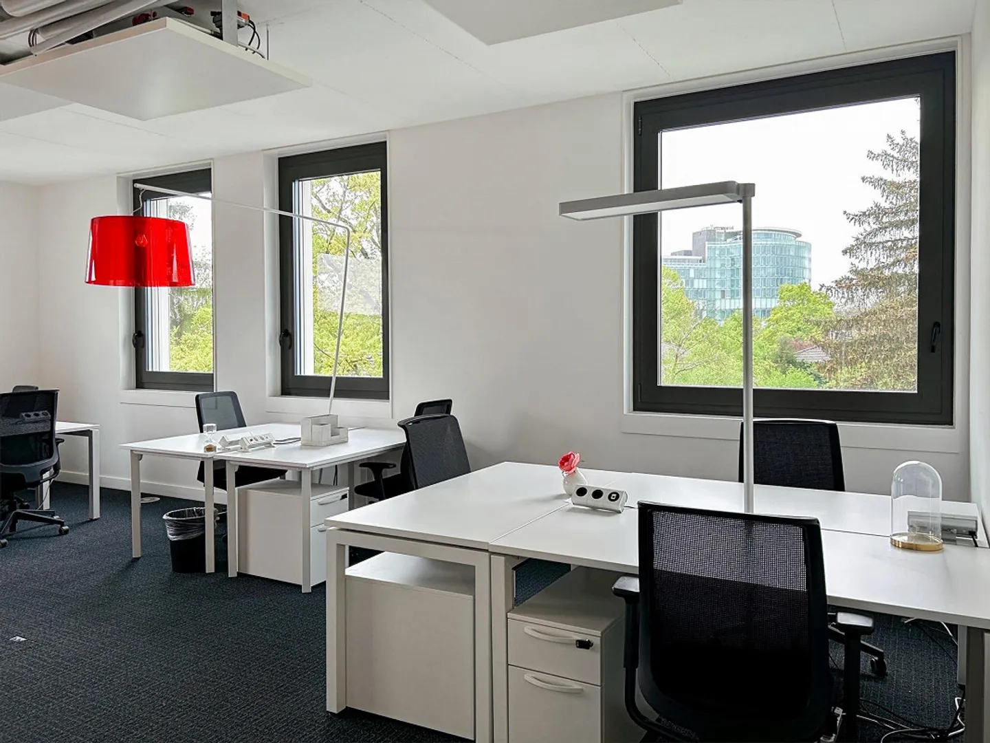 Spazio ufficio privato per 4 persone presso Regus Airport - Foto 2 di 15