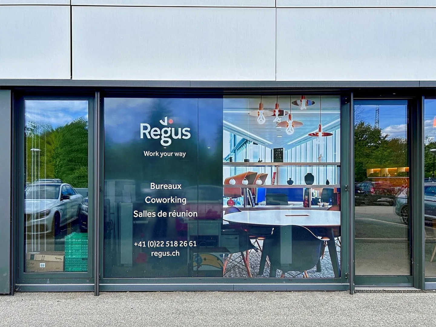 Spazio ufficio privato per 4 persone presso Regus Airport - Foto 4 di 15