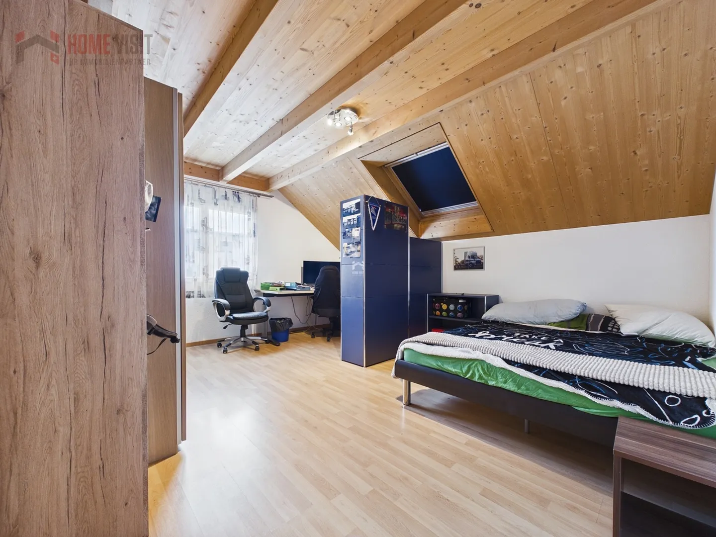 Affascinante Casa Indipendente in una Posizione Tranquilla e Familiare - Foto 11 di 20