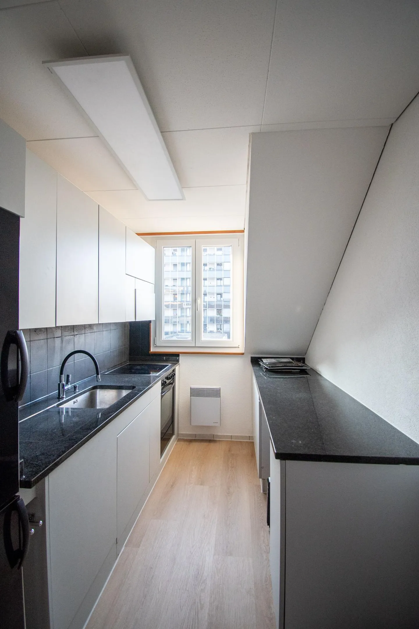 Appartamento soleggiato di 3,5 stanze con vista lago - Foto 10 di 13