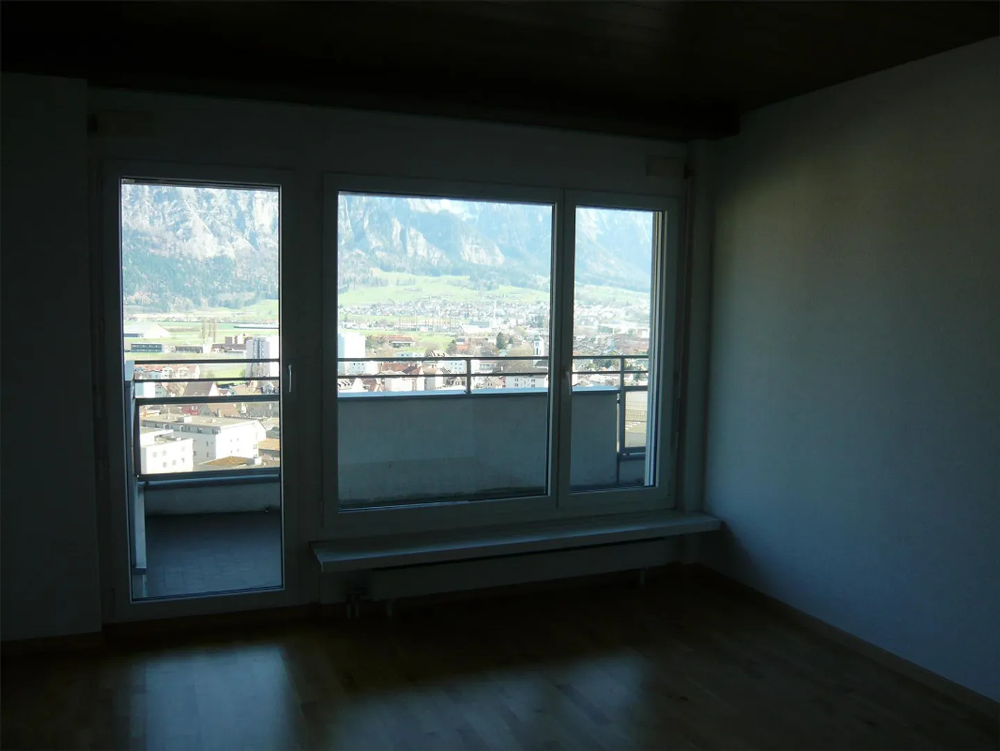 grande appartamento di 5 1/2 stanze al 16° piano con bella vista - Foto 8 di 13