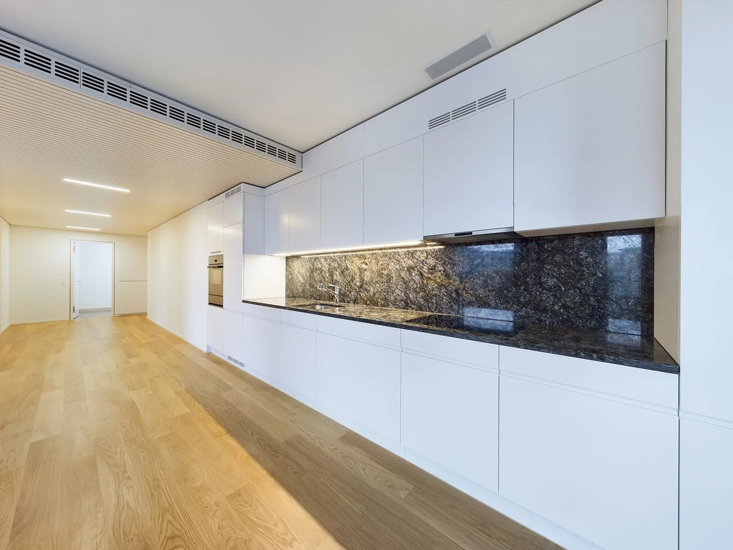 Appartement spacieux de 4,5 pièces dans un emplacement central à Zurich-Leutschenbach - Photo 3 sur 11