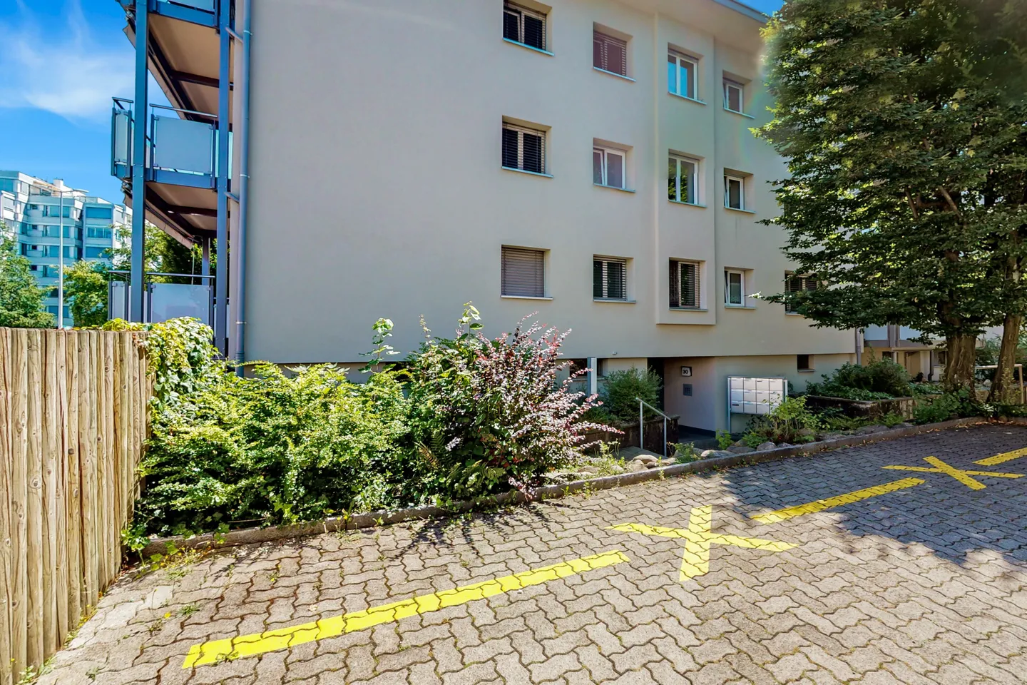 2 Minuti dalla Stazione di Opfikon! - Foto 1 di 4