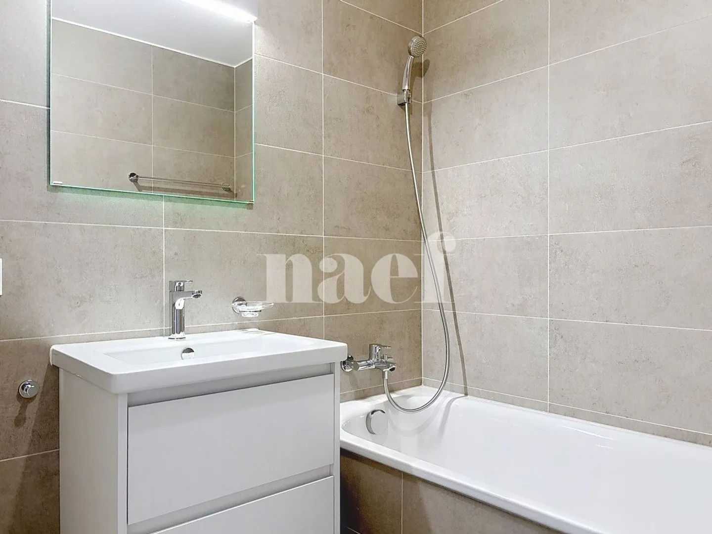 3.5 Room Apartment - Photo 7 of 7