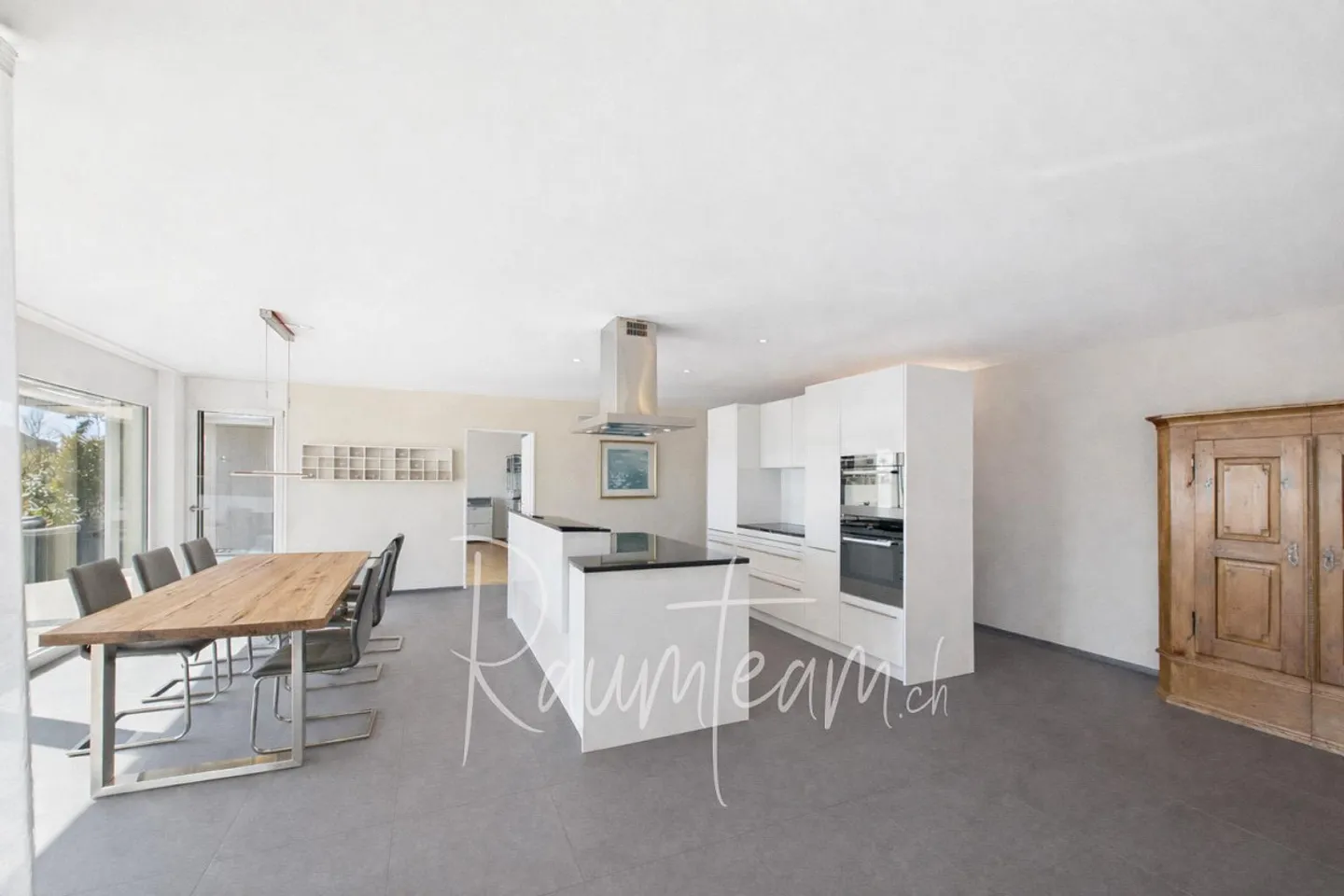 Dreamlike, sunny terrace apartment with mountain view - Photo 9 of 17