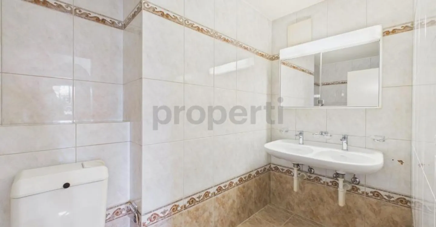 Appartement de jardin confortable de 3,5 pièces avec cheminée et potentiel de conception - Photo 10 sur 11