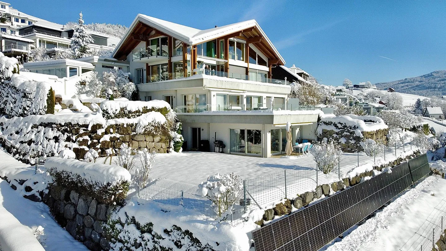 Exklusive Villa mit Wellness & Aussicht - Foto 1 von 8